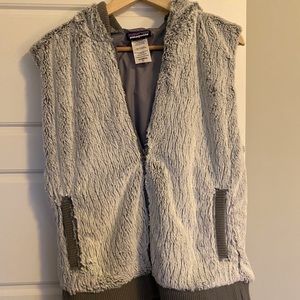 Women’s Patagonia faux fur vest